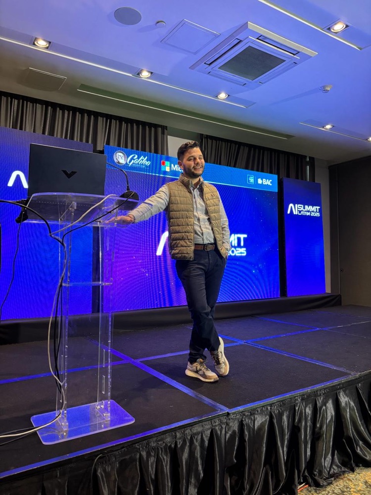 Ángel Molina en AI Summit